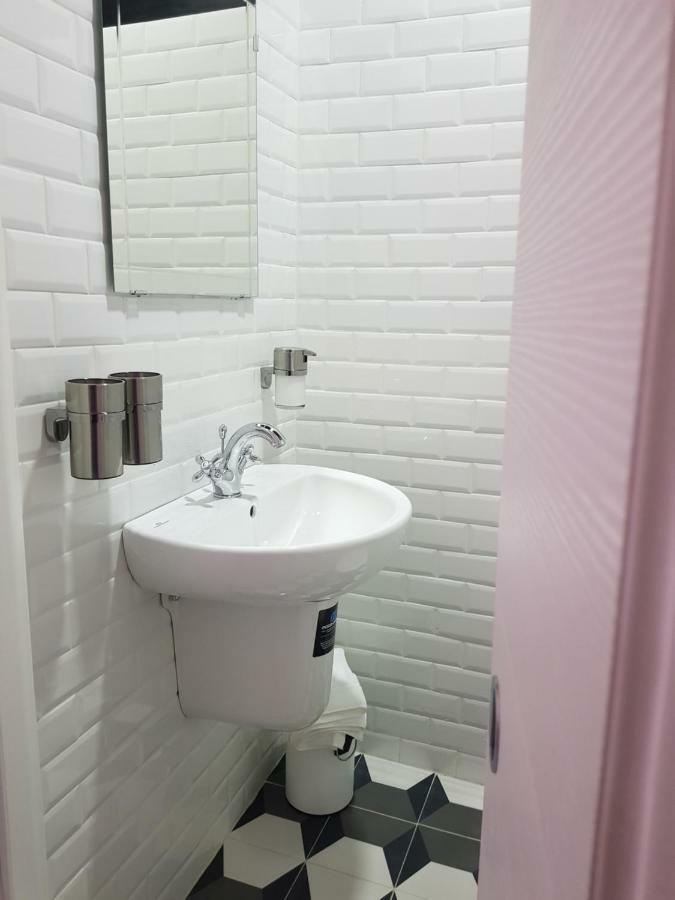 Little Rose Guest House Fiumicino Exterior photo