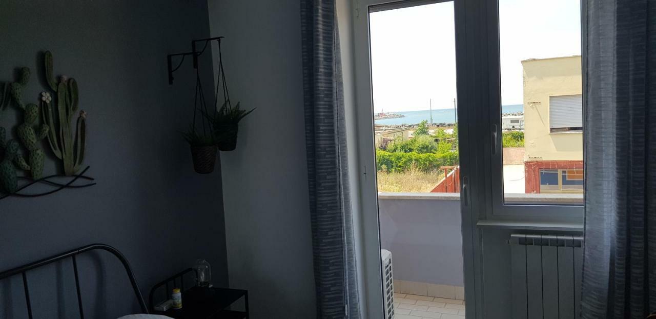 Little Rose Guest House Fiumicino Exterior photo